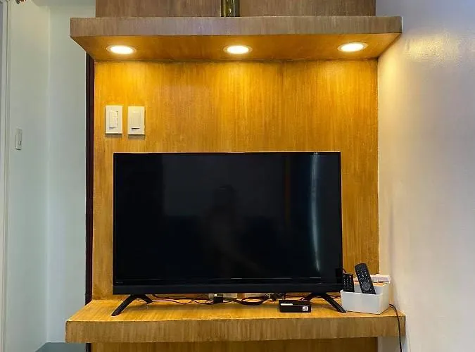 Mhonsel'S Staycation Condotel 5*