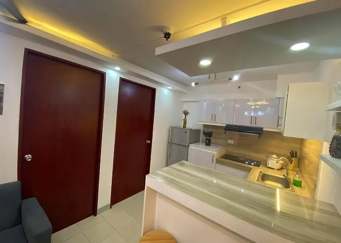 Mhonsel'S Staycation Condotel Hotel