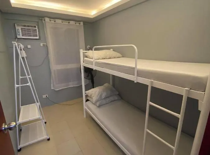 Mhonsel'S Staycation Condotel 5* Manila
